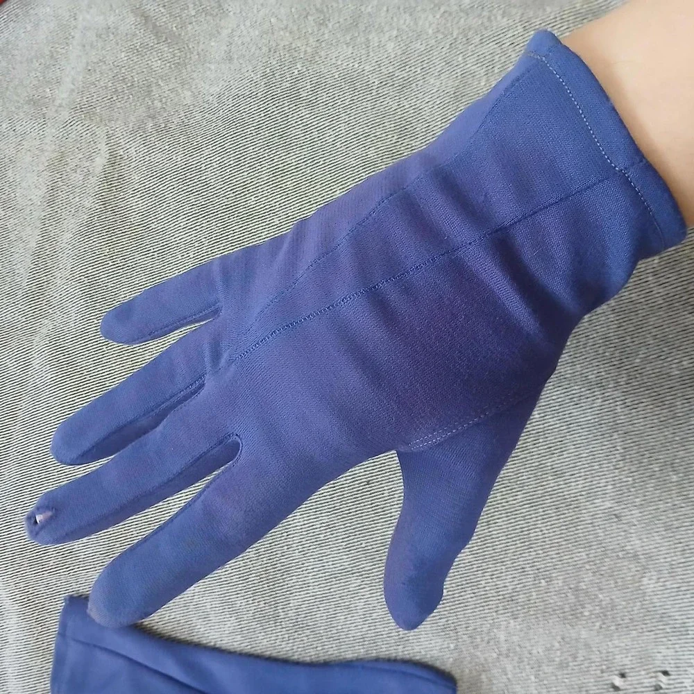 Vintage 70s Cornflower Blue Stretchy Cocktail Evening Gloves‎